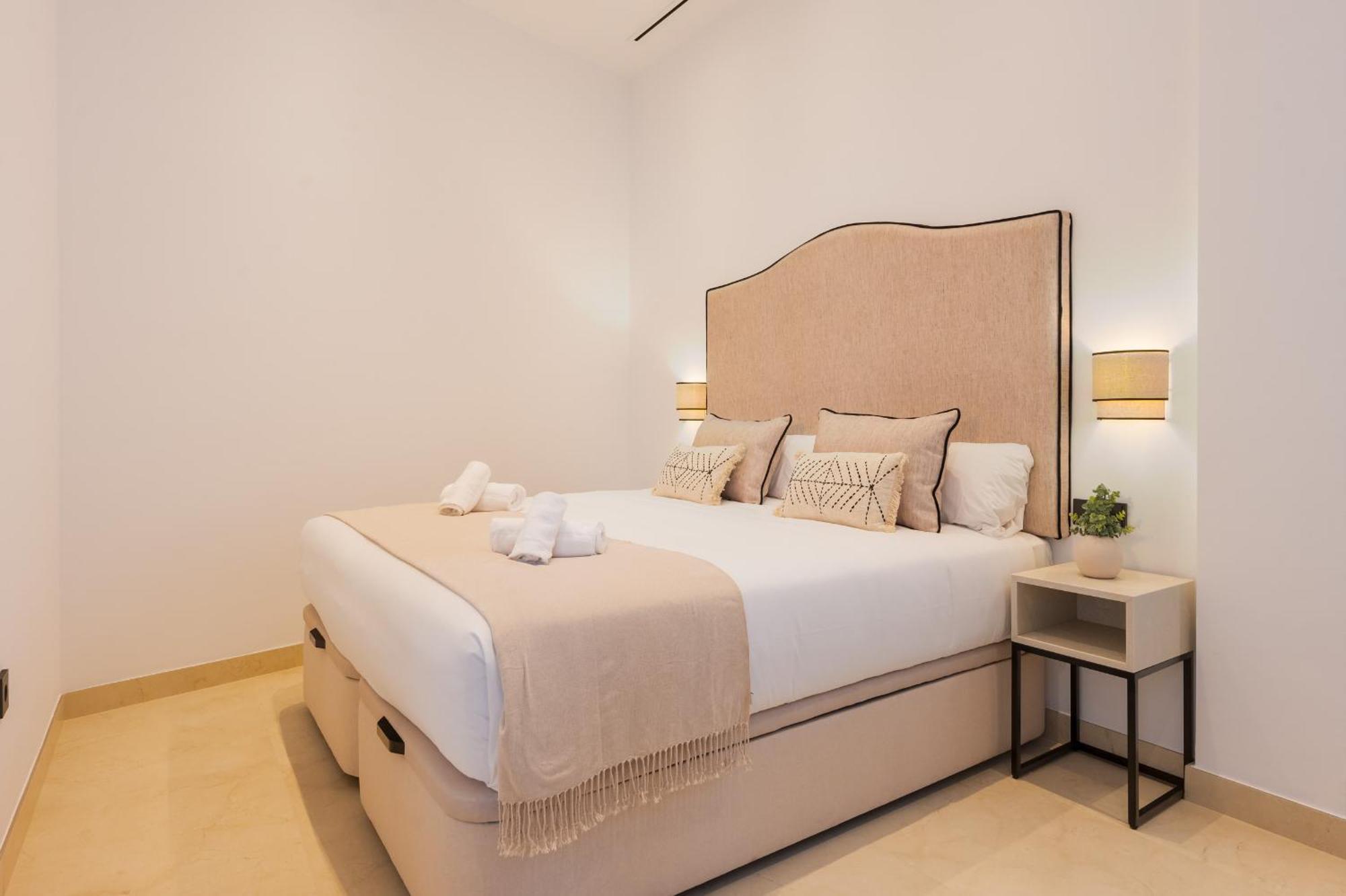 New Design Apartment - Private Patio - Gallos 2 Sevilla Exteriör bild